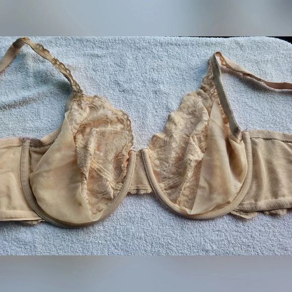 Beige Lace Bra 40DDD underwire Three hooks Smart and Sexy - Picture 9 of 16